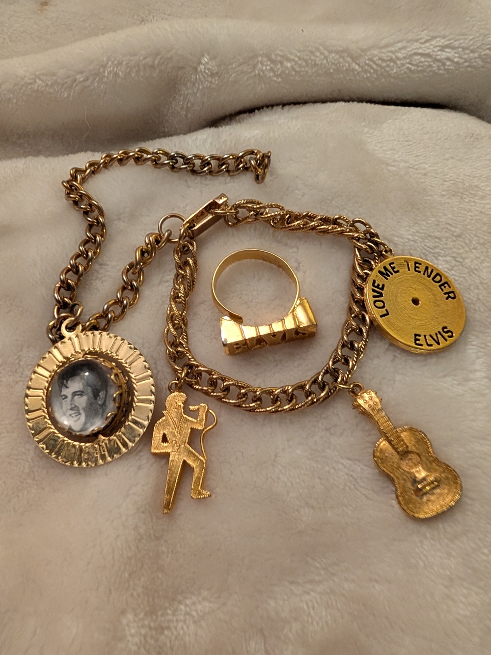 Rare Vintage Gold Tone Elvis Presley Charm Bracelet Ring Bundle Lot Signed 1977